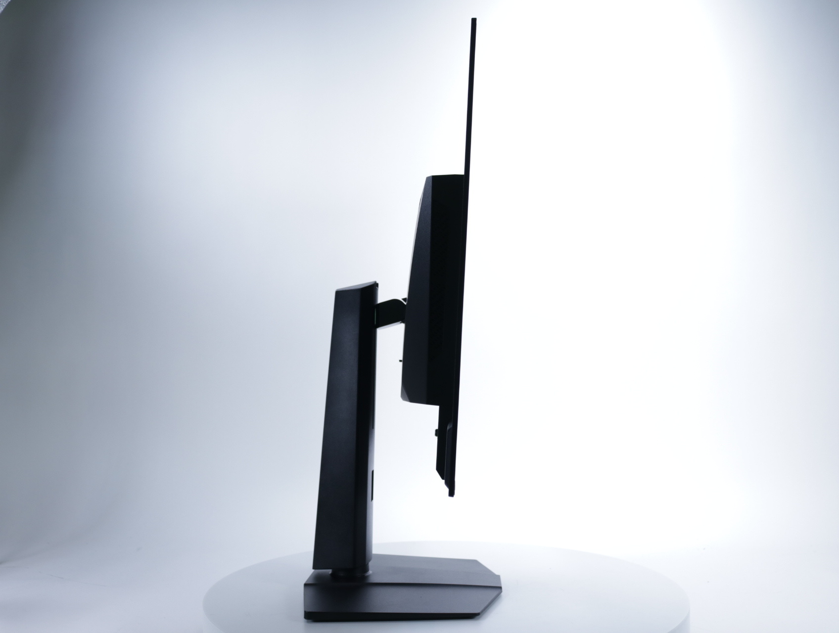 MPG 322URX | Zwart | 4K - 240hz - 0.03ms - QD-OLED - 31.5 inch - MSI - productfoto 2