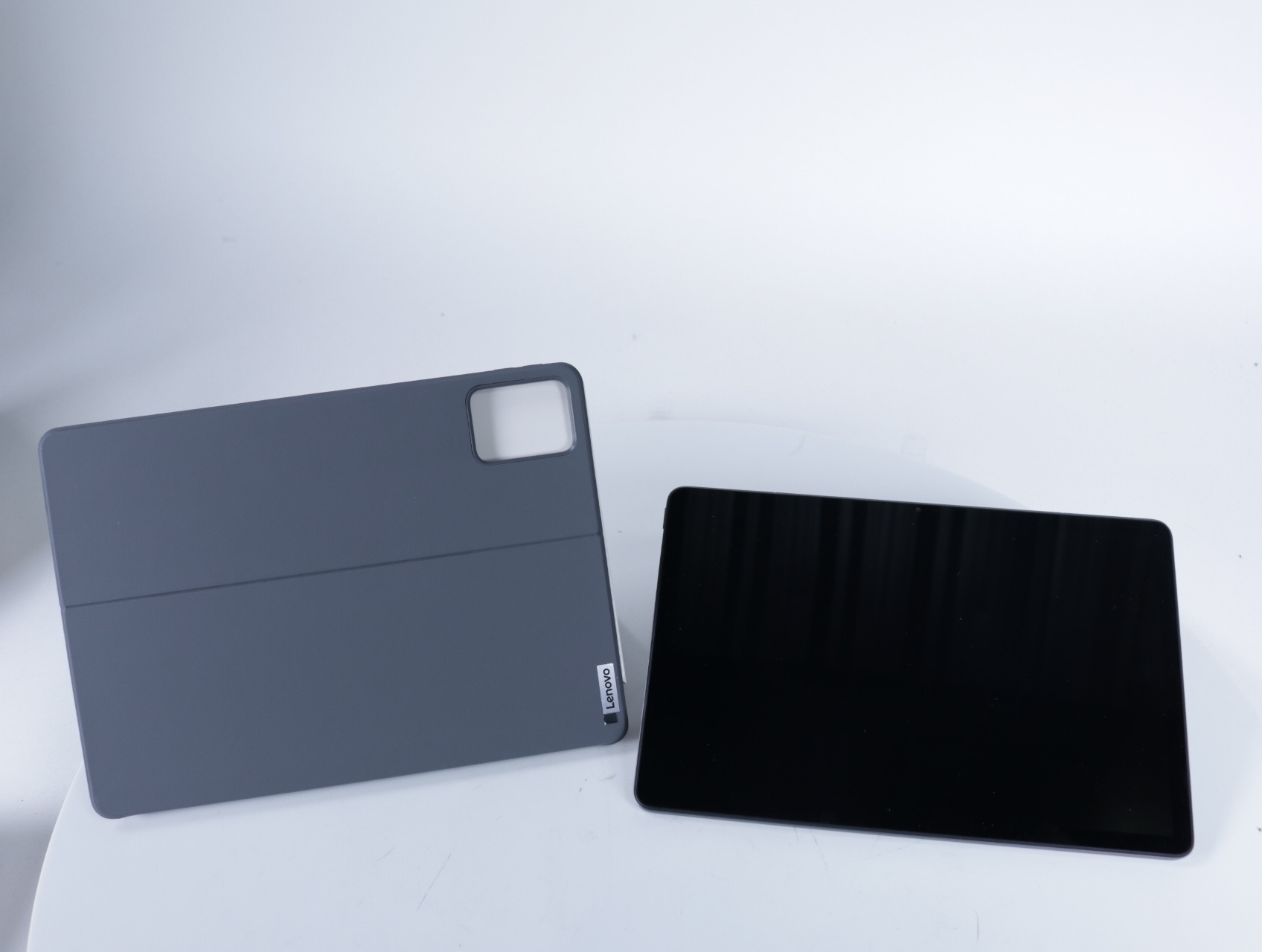 Tab M11 (ZADB0299SE), incl cover en pen Grijs - productfoto 2