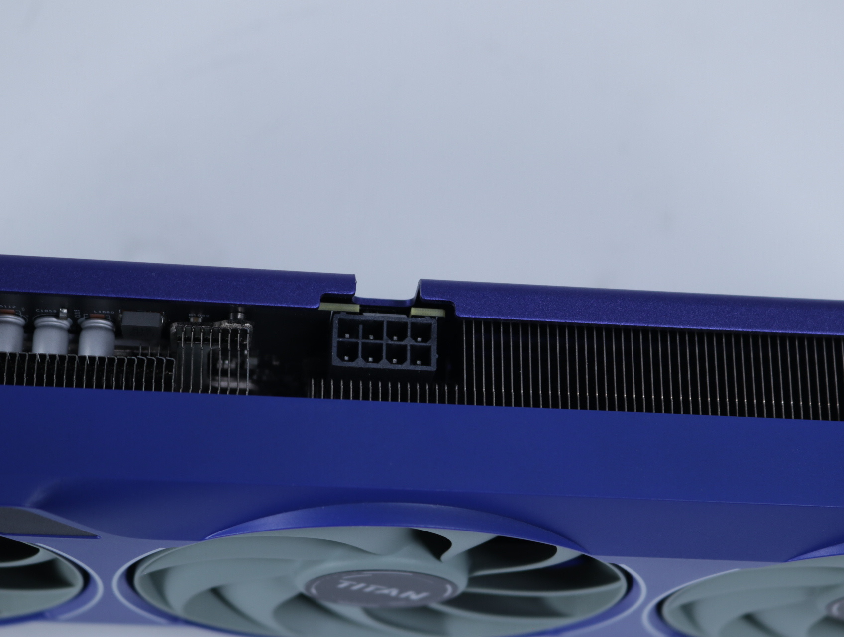 Intel Arc B580 TITAN OC - Sparkle - productfoto 4