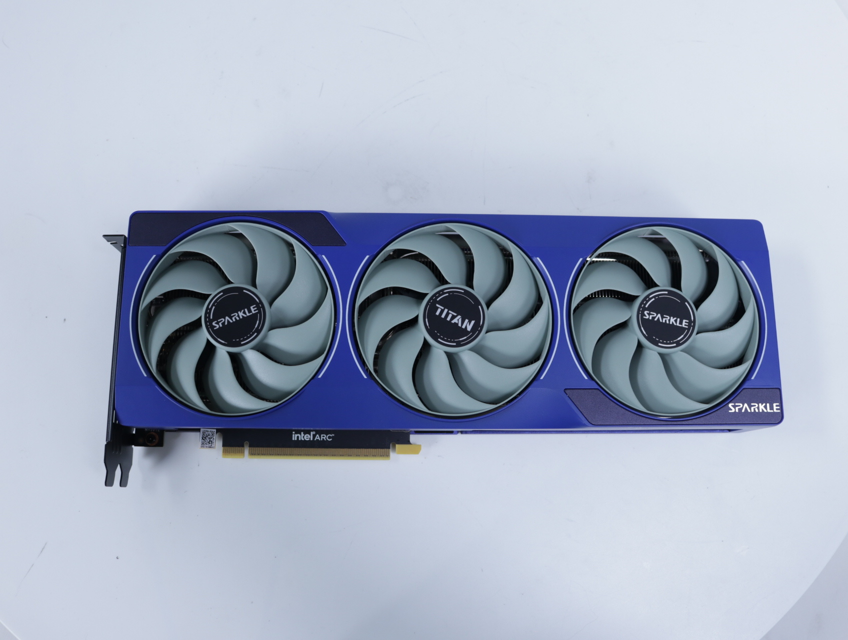 Intel Arc B580 TITAN OC
