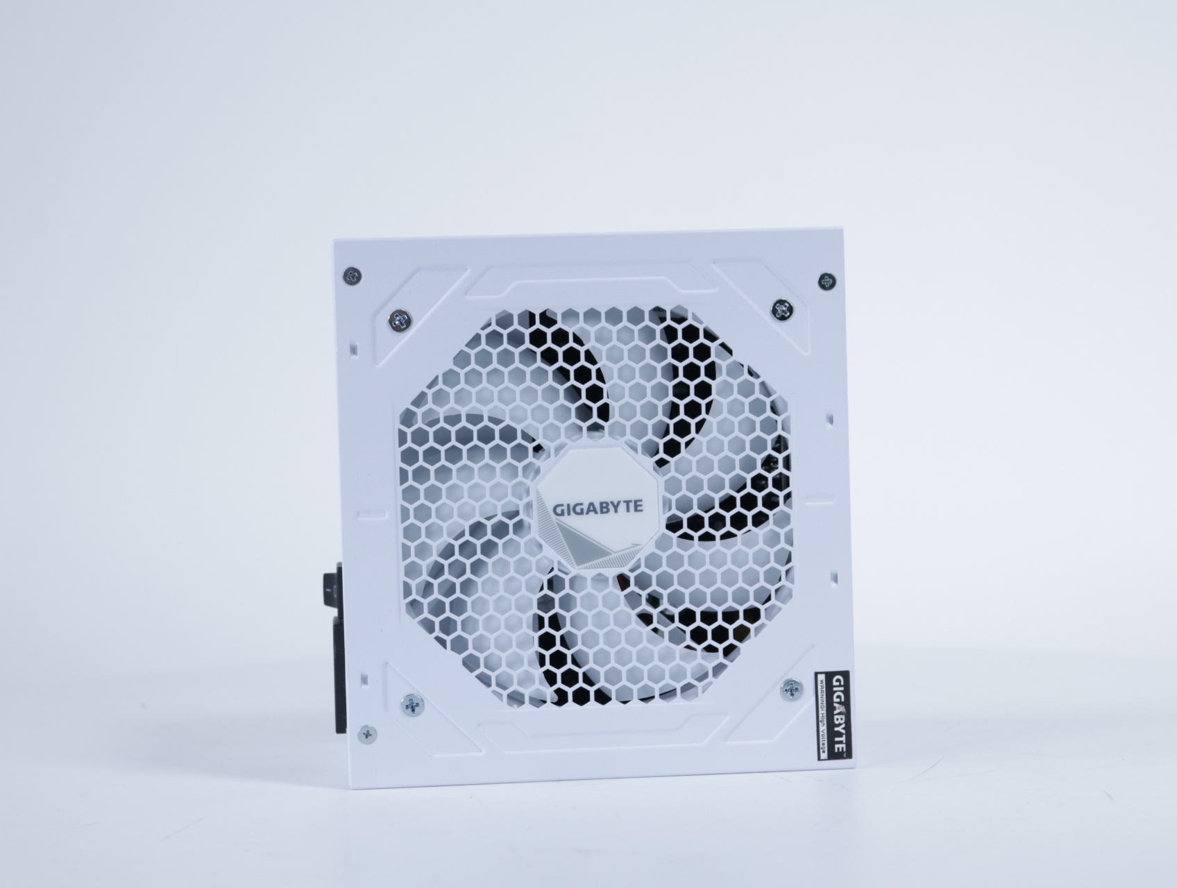 UD750GM PG5 V2 ICE - productfoto 2