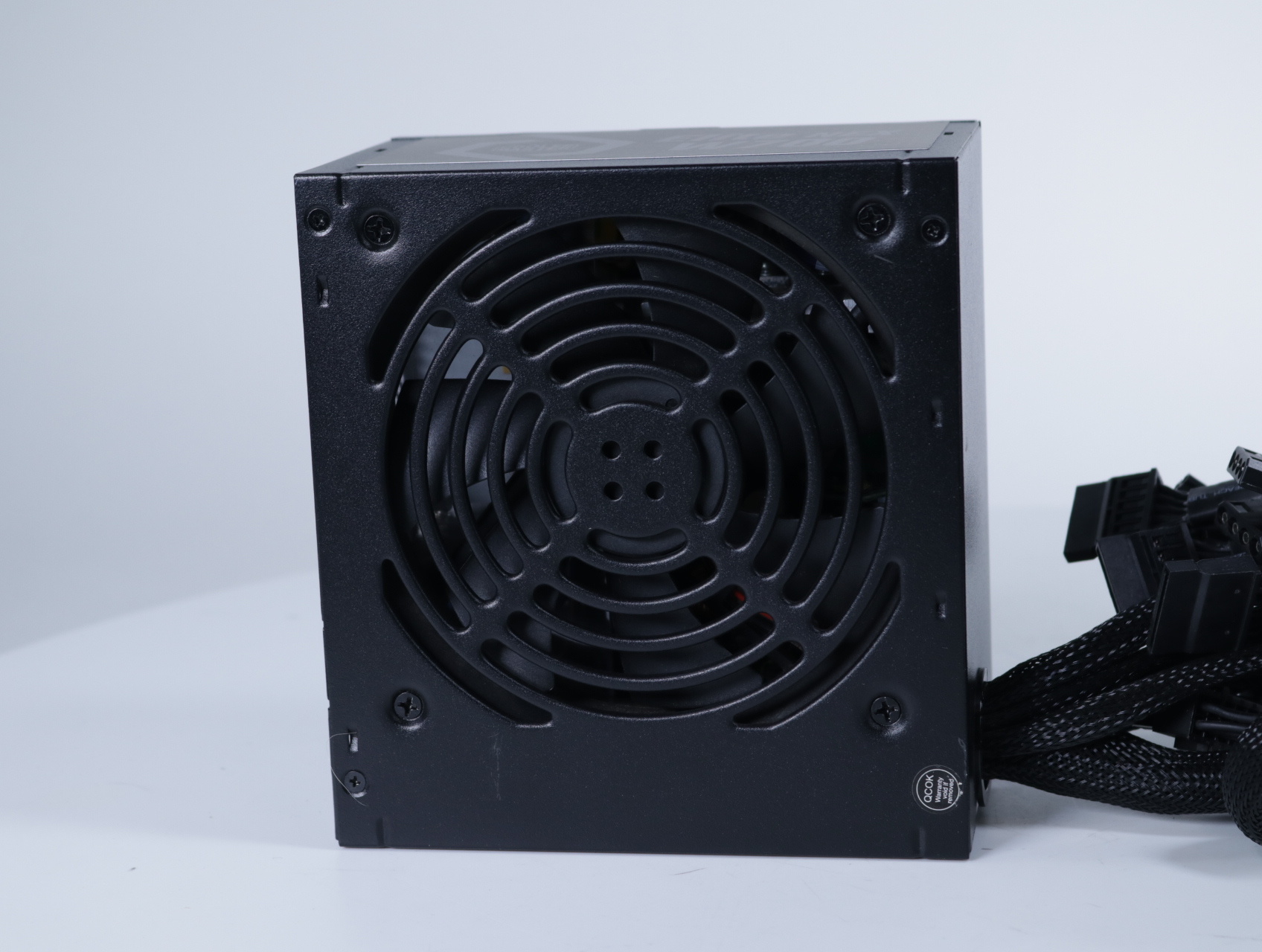 Elite NEX 700W [Tweedekansje] - Cooler Master - productfoto 3