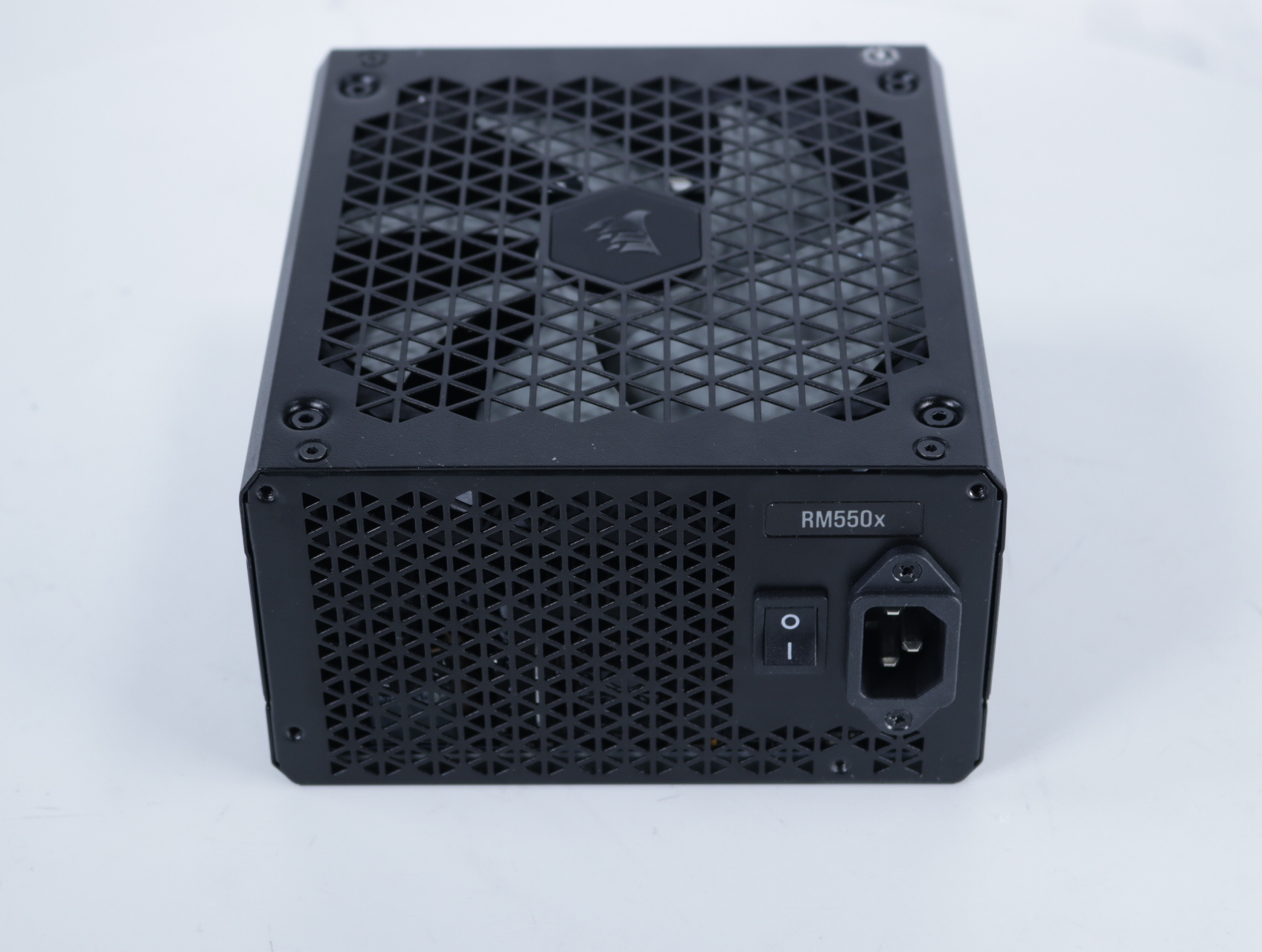 RM550x (2021) Zwart [Tweedekansje] - Corsair - productfoto 3