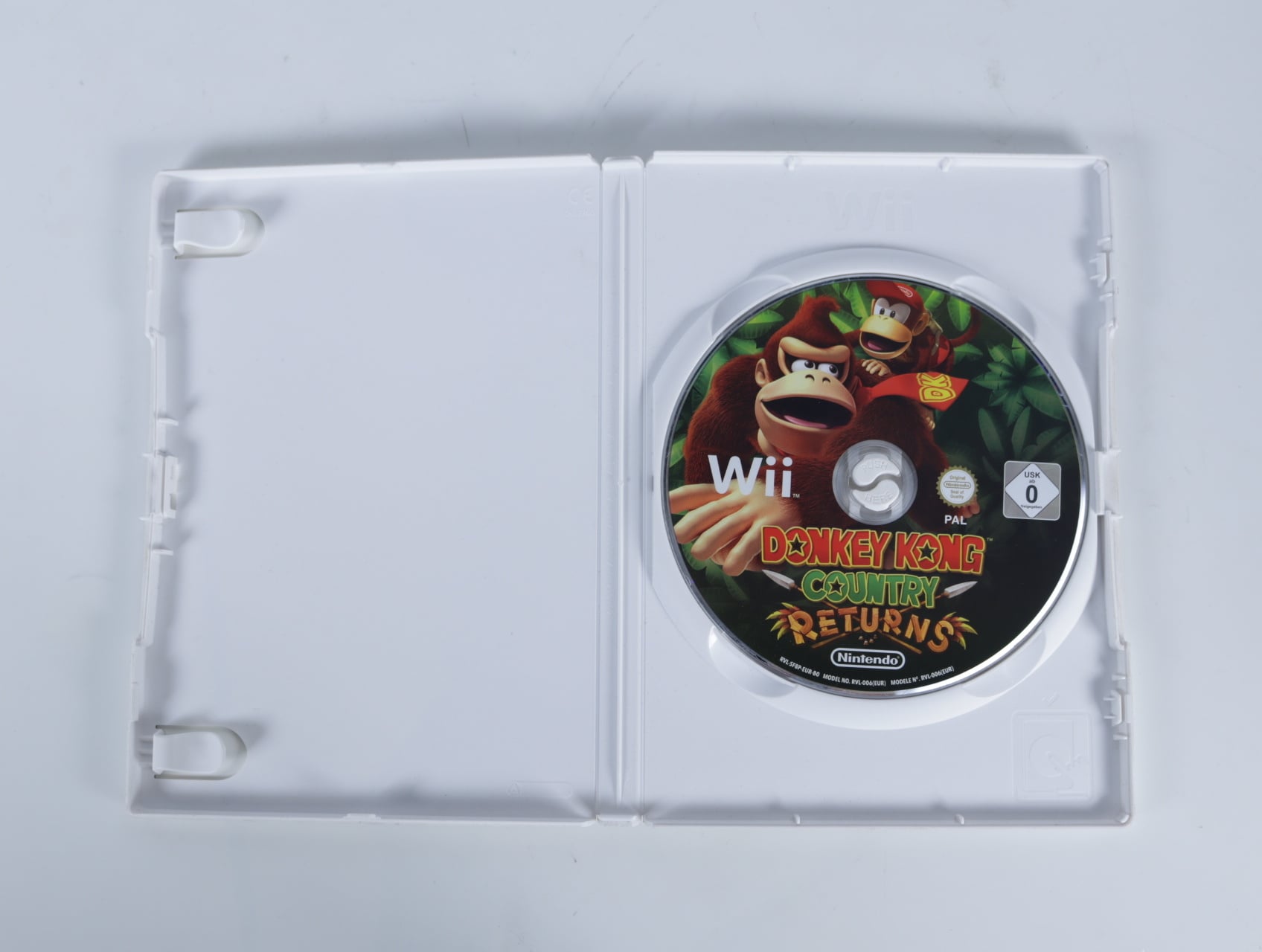 Wii - Donkey Kong Country Returns - productfoto 3