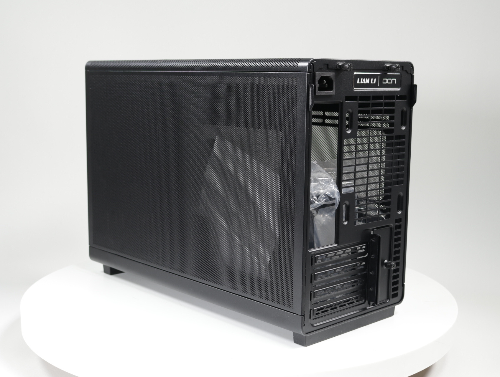 A3-mATX Wood Edition Black - Lian-Li - productfoto 4