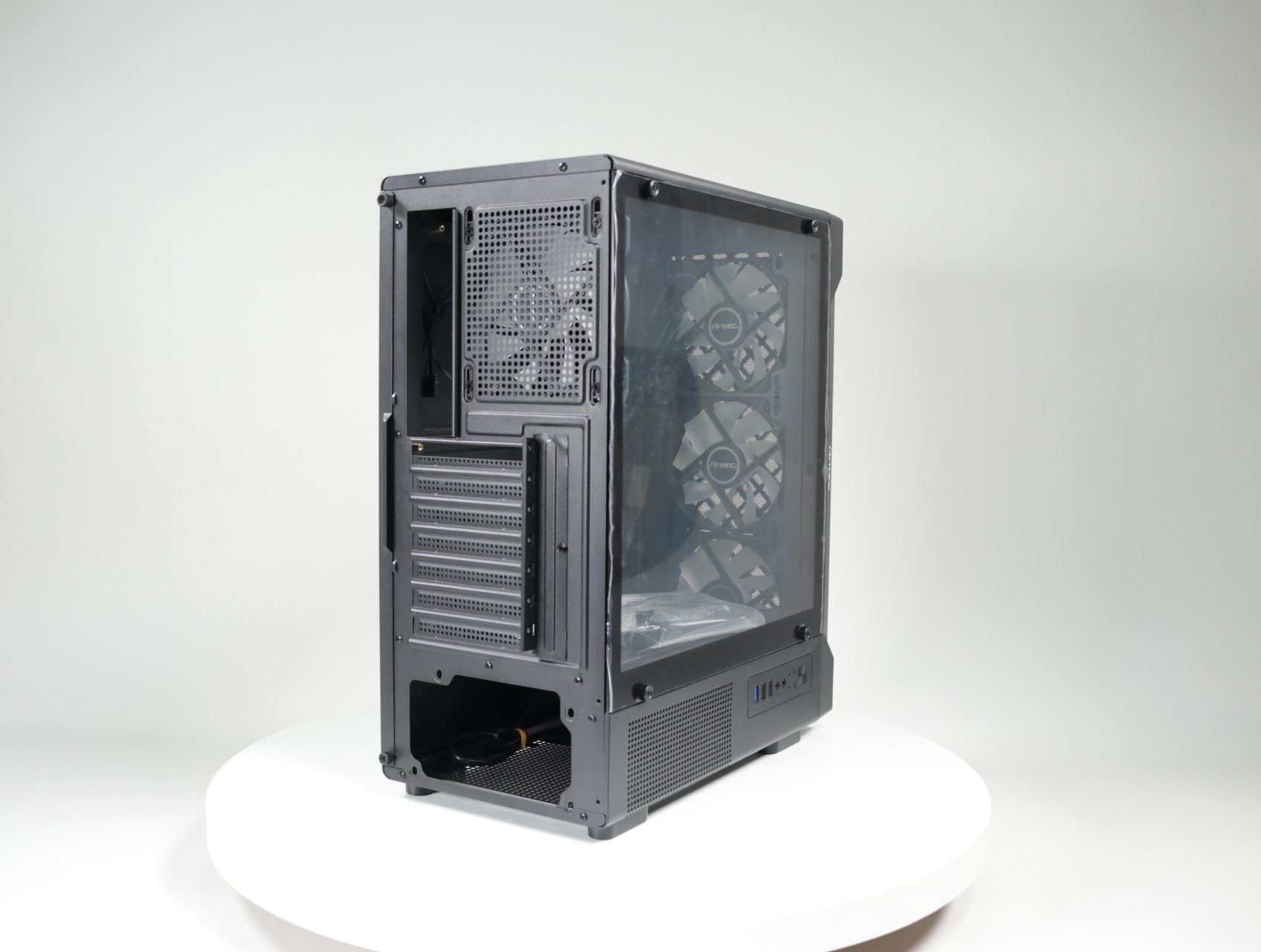 VX320 ARGB - Antec - productfoto 2