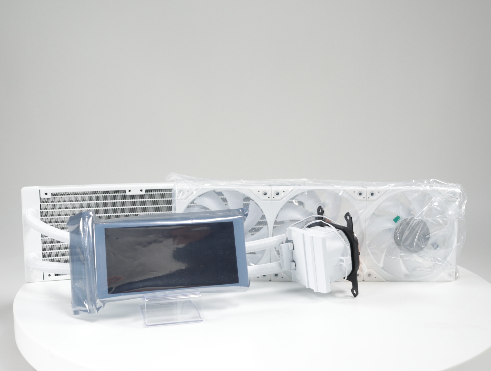 Glacier One 360M25 LCD Wit [nieuw] - Phanteks - Nieuw - productfoto 4