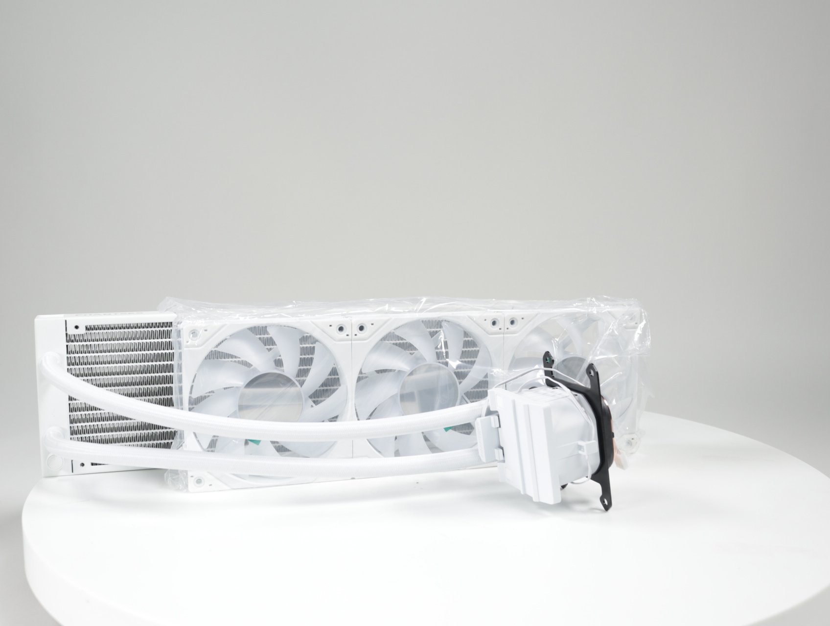 Glacier One 360M25 LCD Wit [nieuw] - Phanteks - Nieuw - productfoto 5