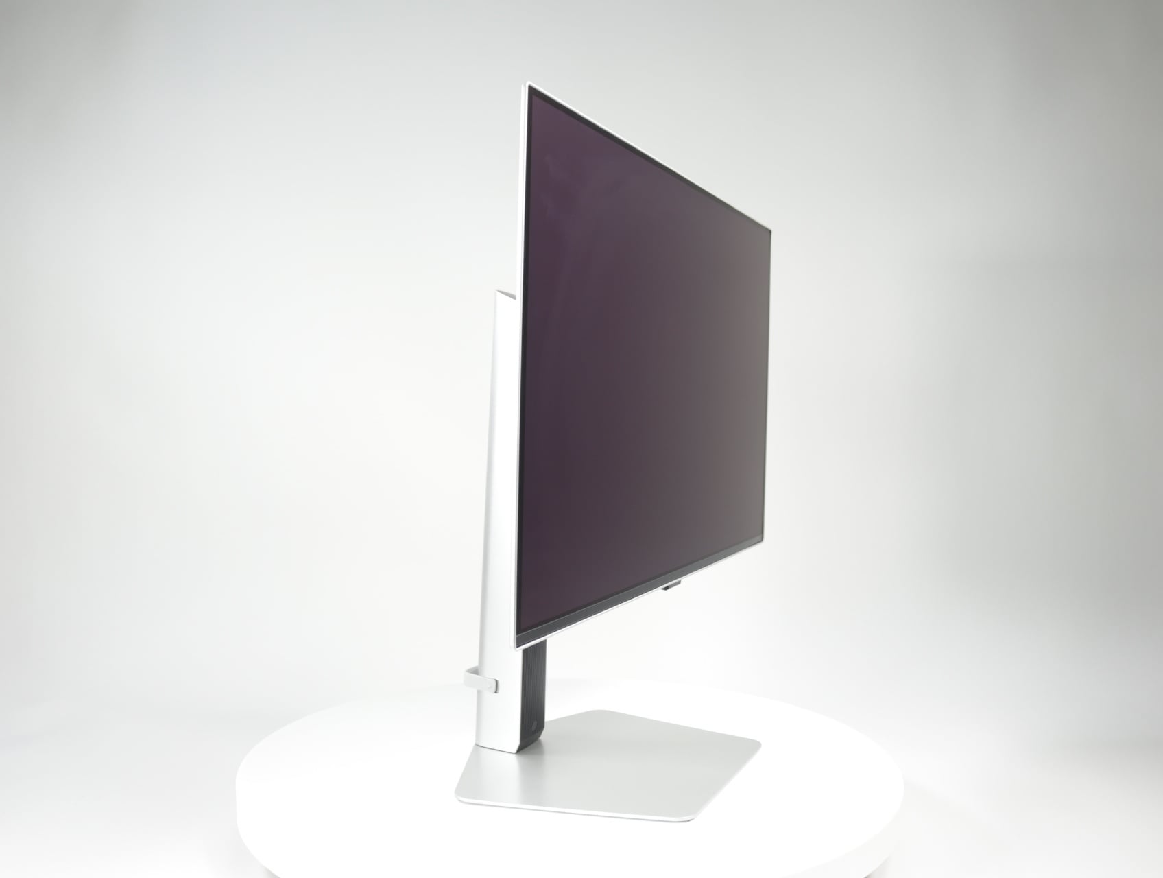 Odyssey OLED G6 G60SD 27" (G602SU) Zilver | QHD - 360Hz, 0,03ms - QD-LED - 27 inch - Samsung - productfoto 2