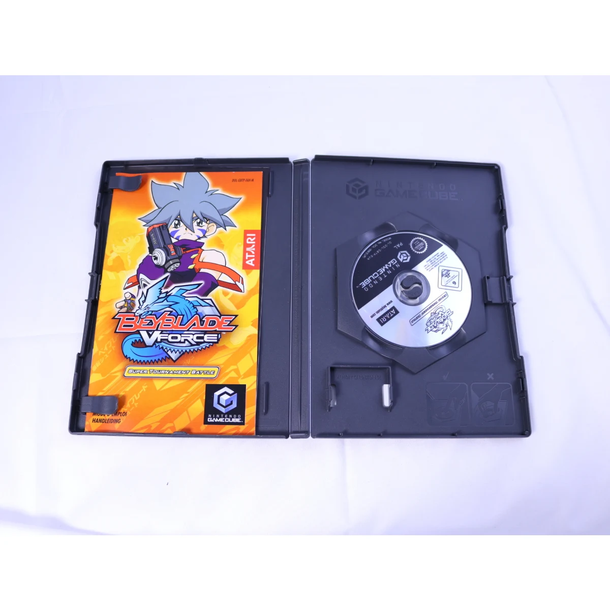 GameCube - Beyblade: Super Tournament Battle - productfoto 3