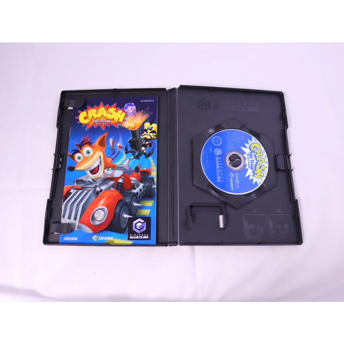 Gamecube - Crash Tag Team Racing - productfoto 3