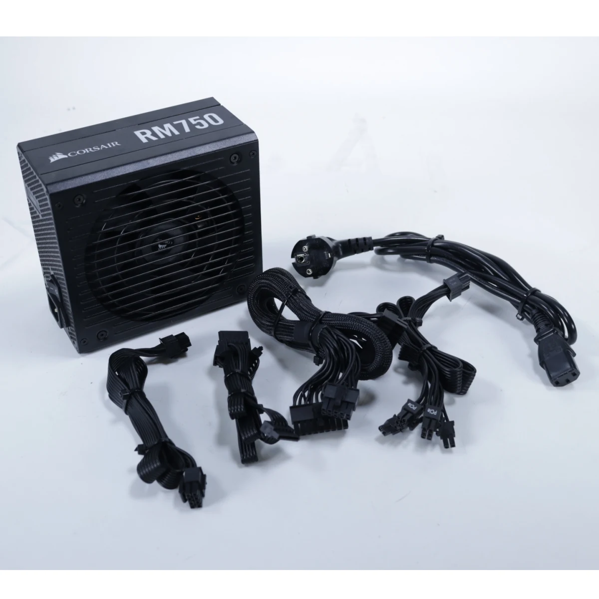 RM750 Voeding 750W Model 2019 [Tweedekansje] - Corsair - productfoto 6
