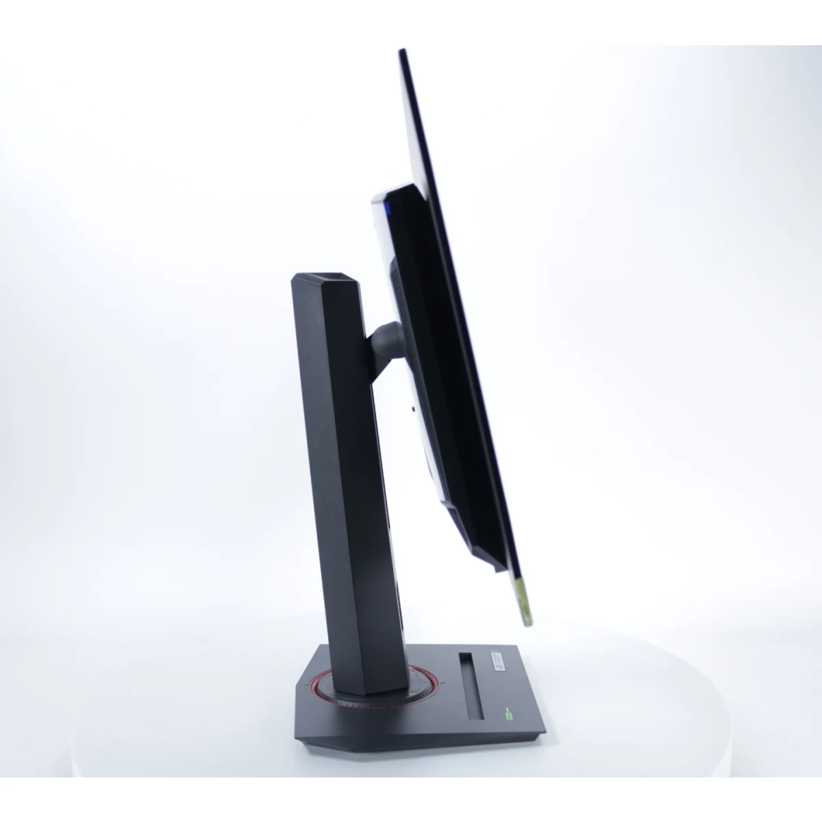 ROG Strix XG27AQDMG 27" Quad HD 240Hz OLED Gaming Monitor - ASUS - productfoto 4
