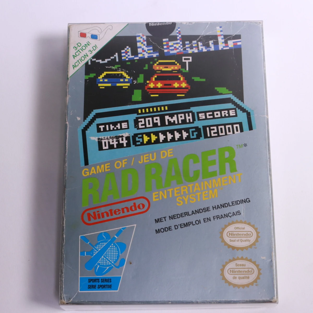 NES - Rad Racer - Boxed - Square - productfoto 3