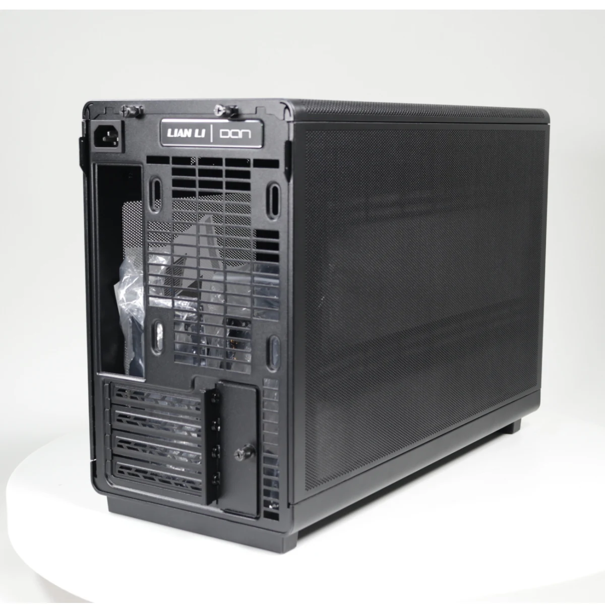 A3-mATX Wood Edition Black - Lian-Li - productfoto 3
