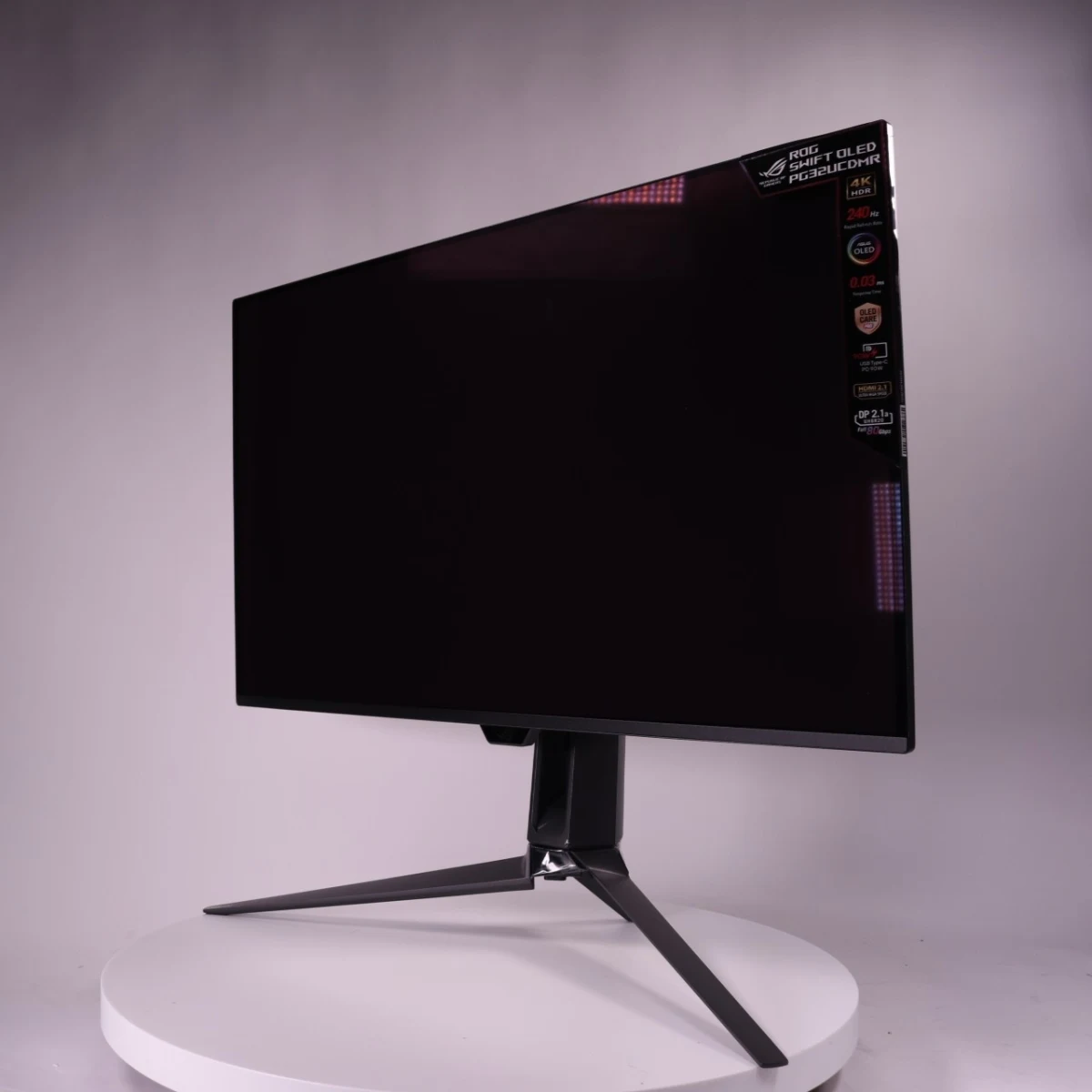 ROG Swift PG32UCDMR | 31.5" | 4K Ultra HD | 240Hz | QD-OLED - productfoto 4