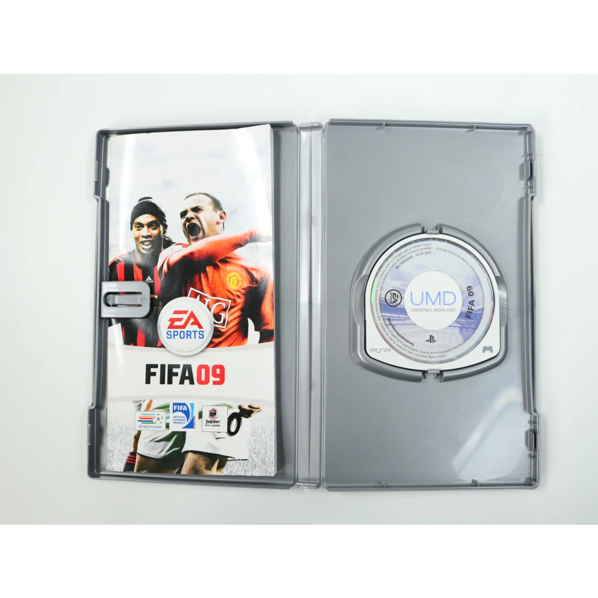 PSP - FIFA 09 [Platinum Hits] - productfoto 3