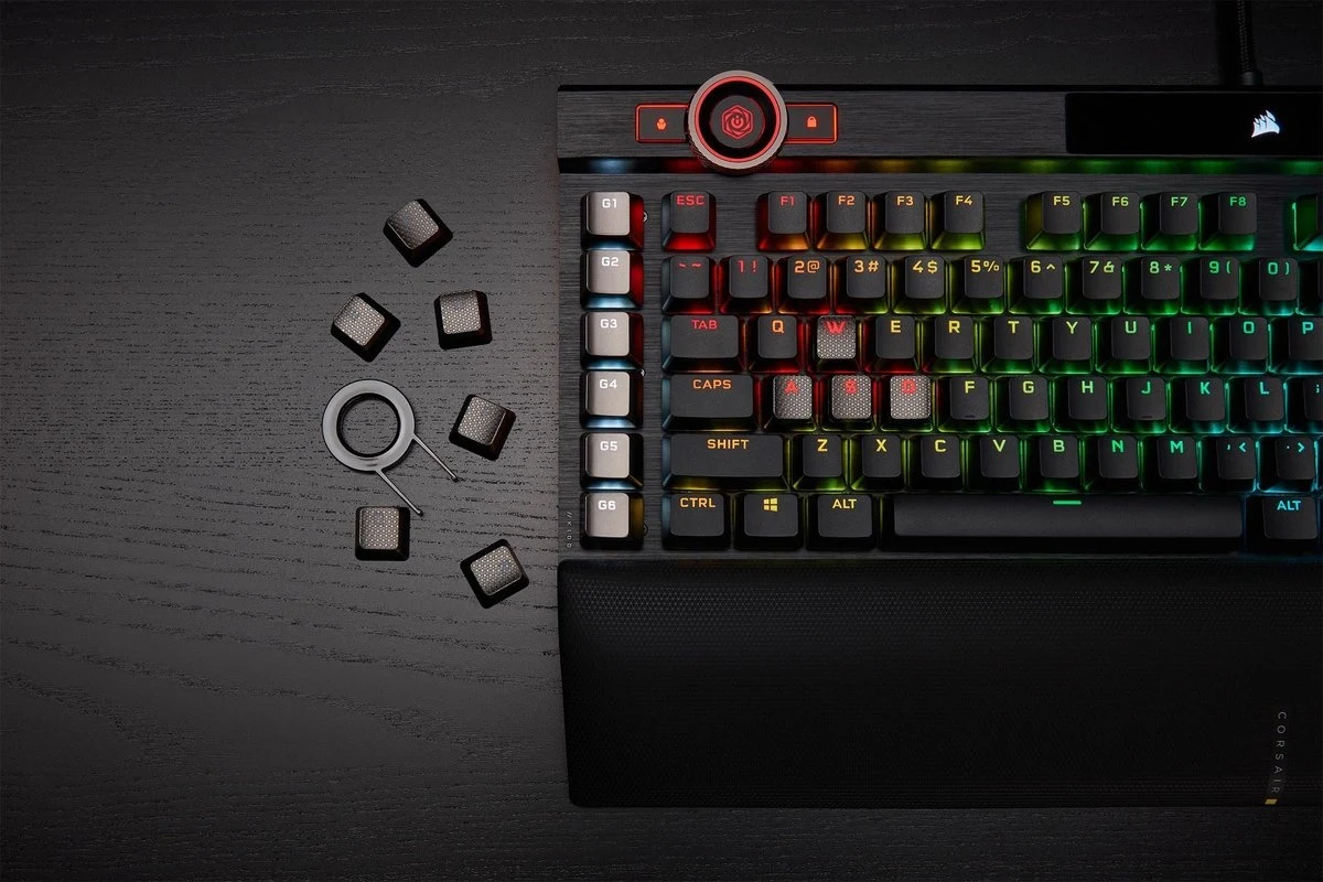 K100 RGB - OPX Switch - Qwerty US - Corsair - productfoto 2