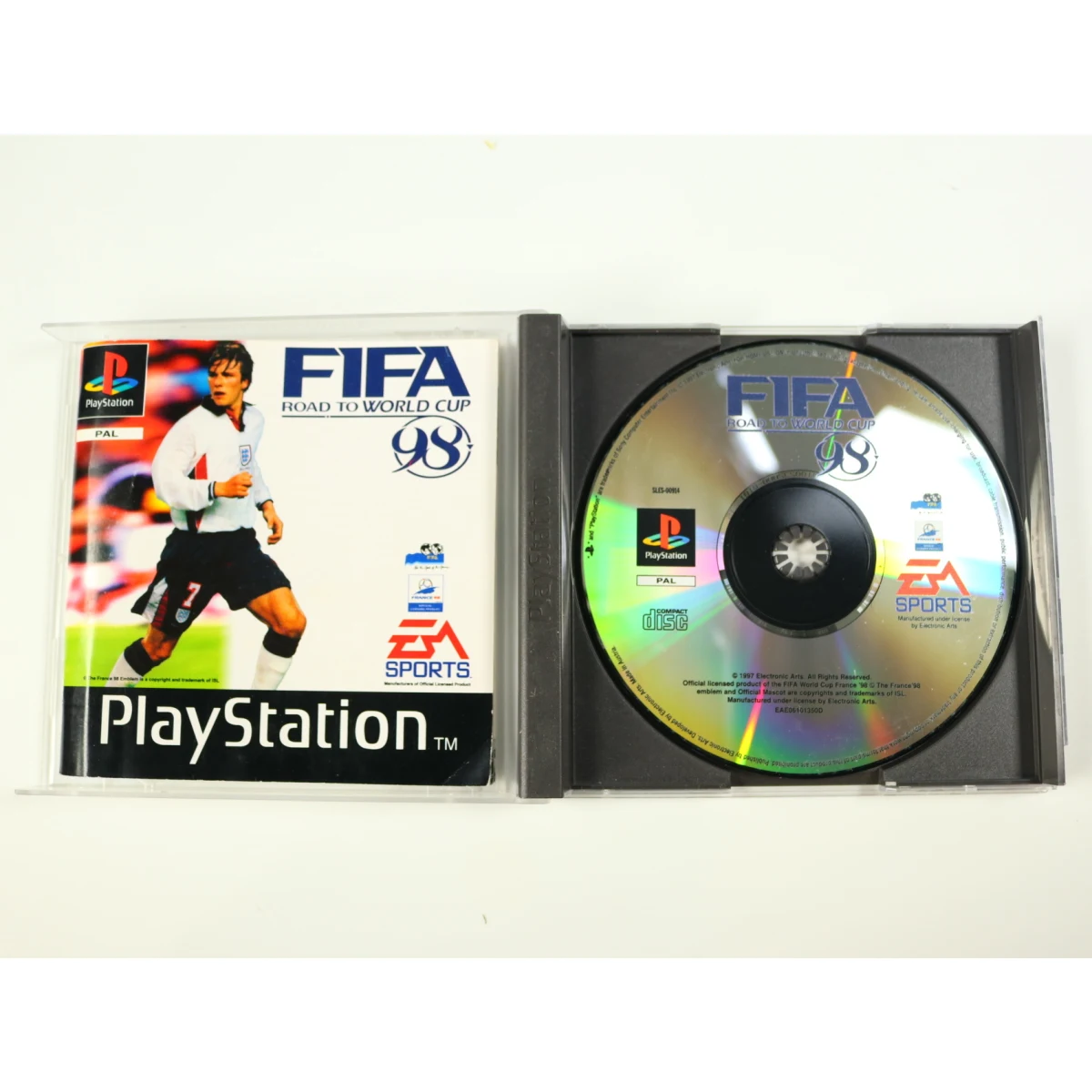 PlayStation 1 - FIFA: Road to World Cup 98 - productfoto 3